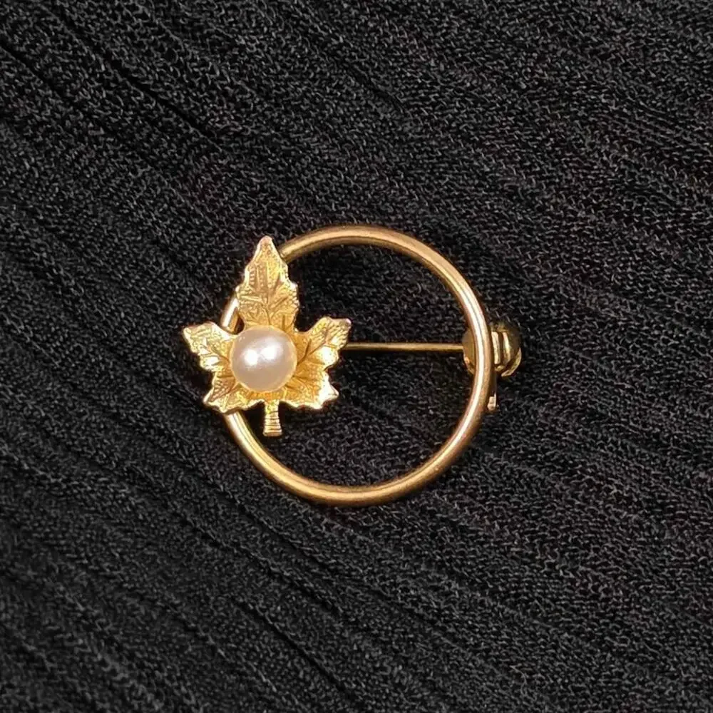 Vintage Gold Tone Leaf Pearl Circle Brooch Cottagecore Dainty